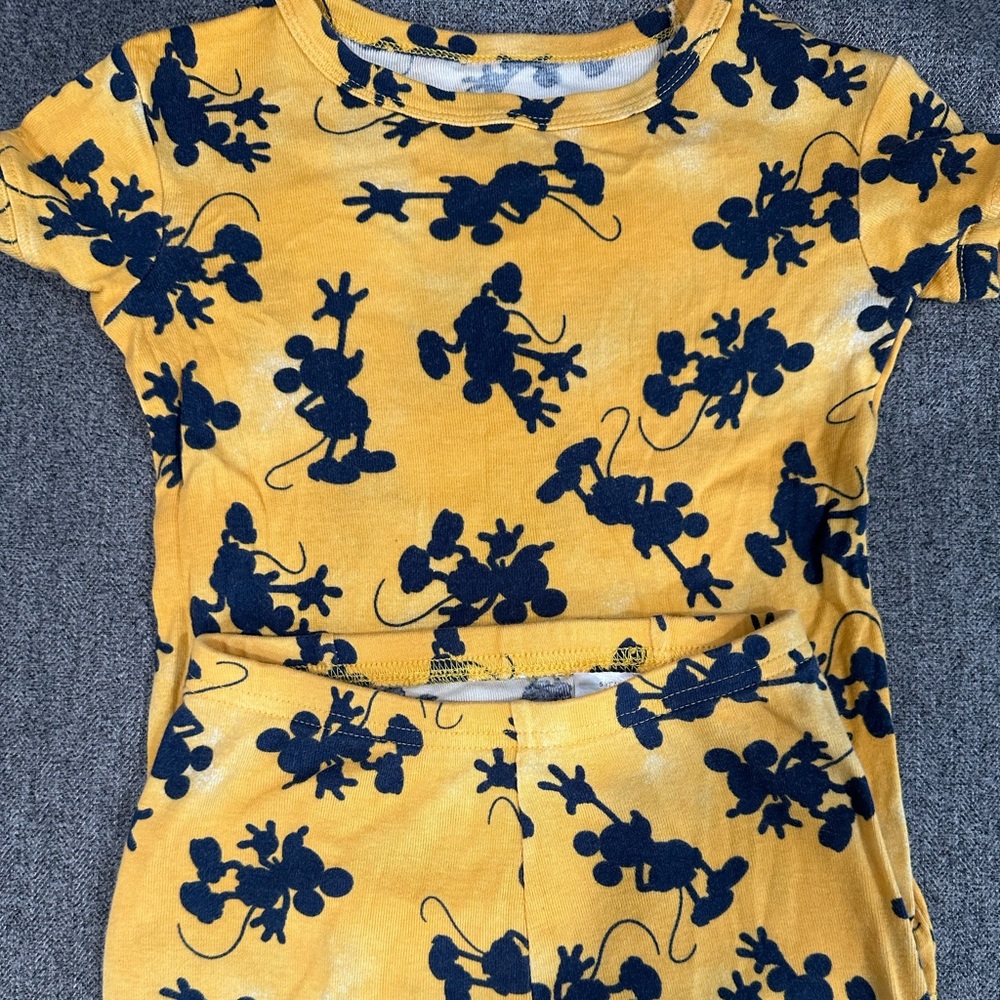 Gap Mickey Jammie’s-size 5